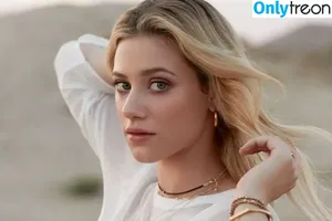 Lili Reinhart / Unpublished Photos / lilireinhart nude photo #0496
