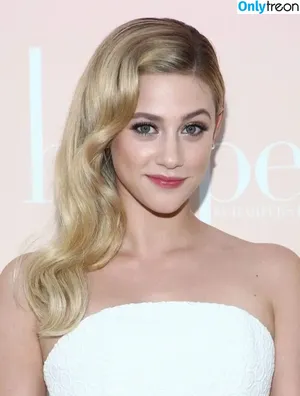 Lili Reinhart / Unpublished Photos / lilireinhart nude photo #0498
