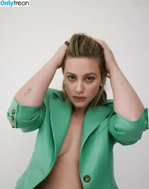 Lili Reinhart / Unpublished Photos / lilireinhart nude photo #0549