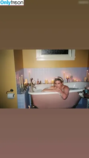 Lili Reinhart / Unpublished Photos / lilireinhart nude photo #0574