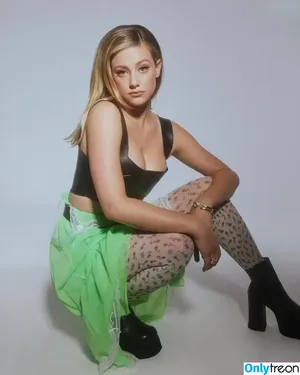 Lili Reinhart / Unpublished Photos / lilireinhart nude photo #0580
