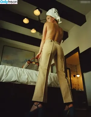 Lili Reinhart / Unpublished Photos / lilireinhart nude photo #0583