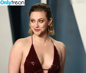 Lili Reinhart / Unpublished Photos / lilireinhart nude photo #0589