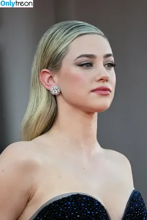 Lili Reinhart / Unpublished Photos / lilireinhart nude photo #0824