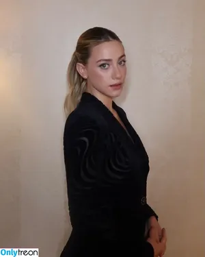 Lili Reinhart / Unpublished Photos / lilireinhart nude photo #0849