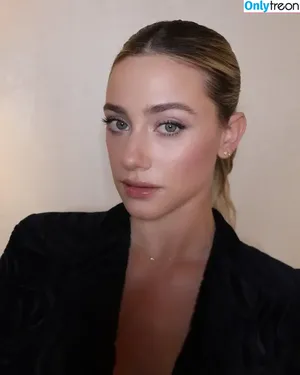 Lili Reinhart / Unpublished Photos / lilireinhart nude photo #0850