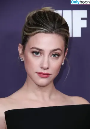 Lili Reinhart / Unpublished Photos / lilireinhart nude photo #0860