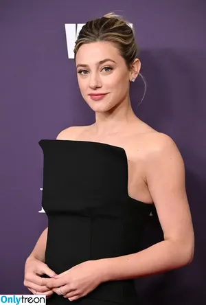 Lili Reinhart / Unpublished Photos / lilireinhart nude photo #0865