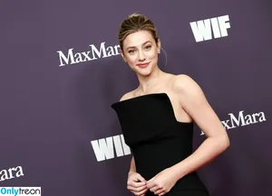 Lili Reinhart / Unpublished Photos / lilireinhart nude photo #0871
