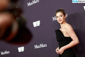 Lili Reinhart / Unpublished Photos / lilireinhart nude photo #0874