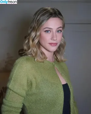 Lili Reinhart / Unpublished Photos / lilireinhart nude photo #0908