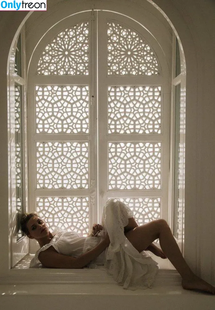 Lili Reinhart nude photo #0017 (Unpublished Photos / lilireinhart)