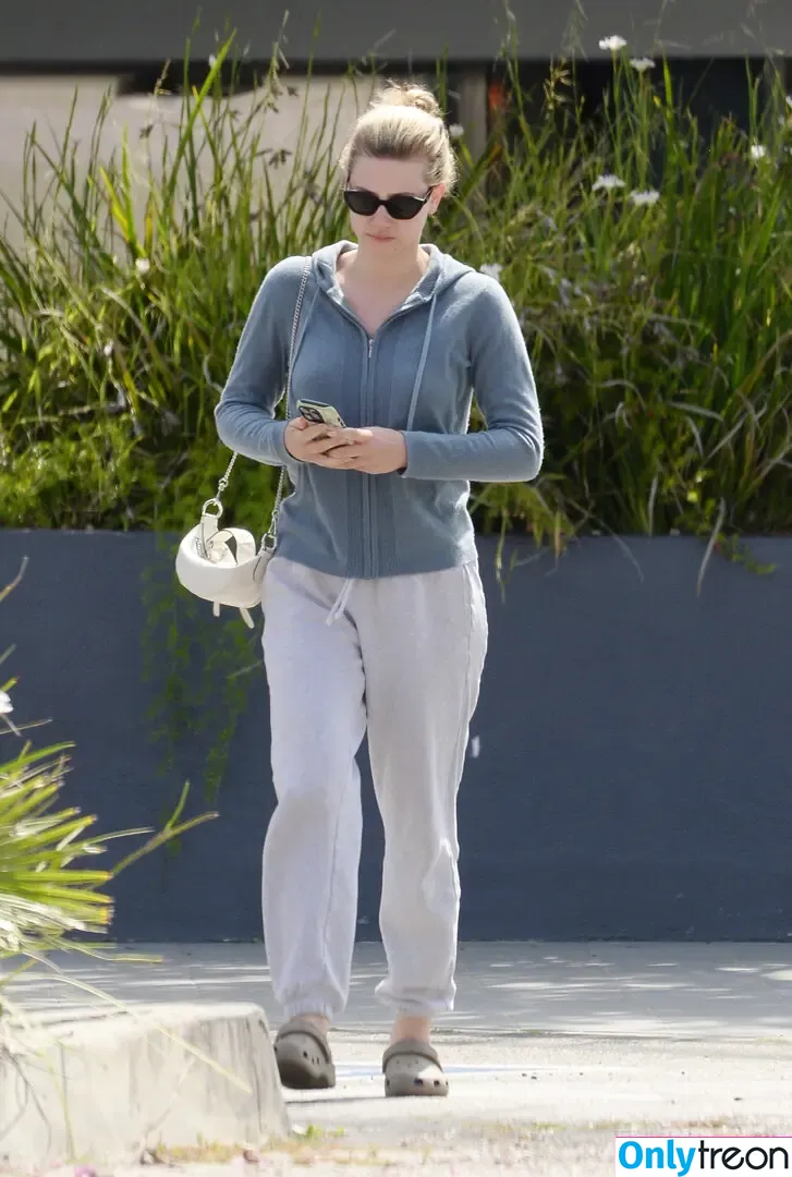 Lili Reinhart nude photo #0427 (Unpublished Photos / lilireinhart)