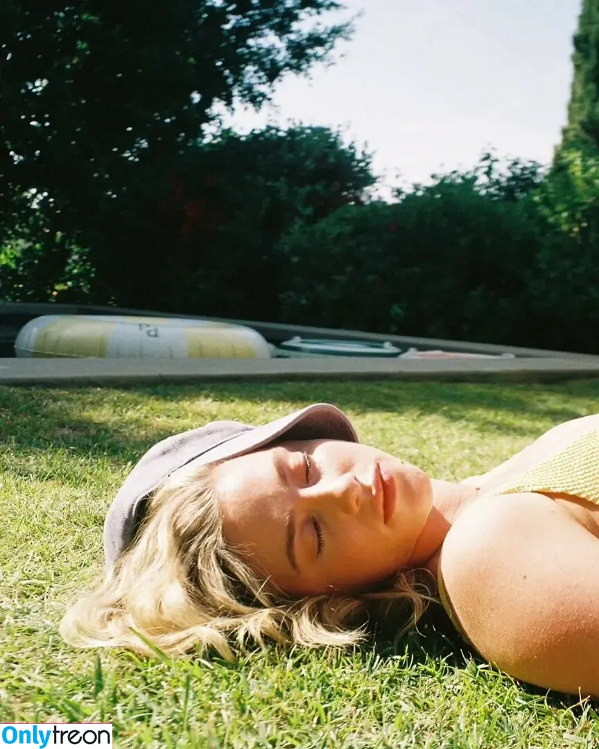 Lili Reinhart nude photo #0742 (Unpublished Photos / lilireinhart)