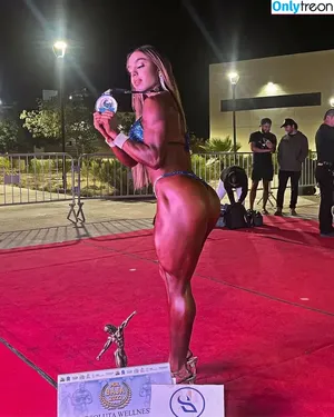 Lilian Nava Ruiz / liliannava_ifbbpro nude photo #0003