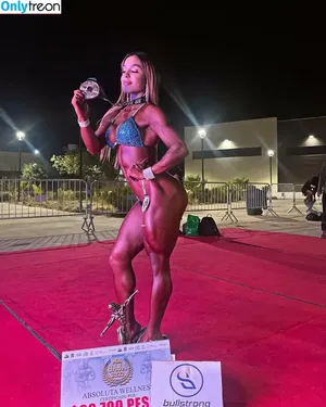 Lilian Nava Ruiz / liliannava_ifbbpro nude photo #0005