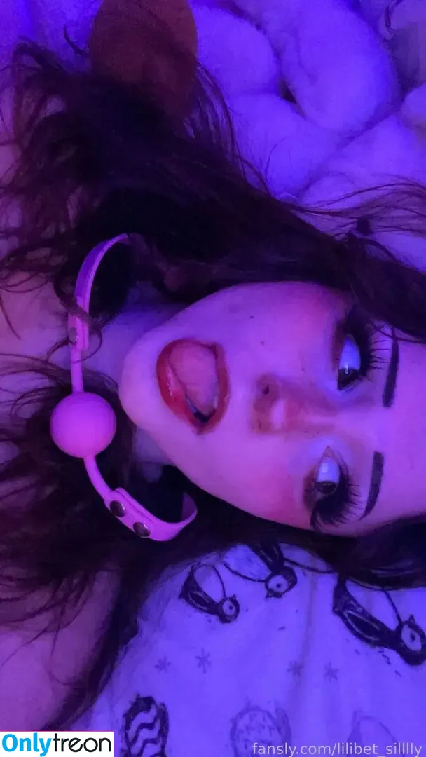 lilibet_silllly nude photo #0001 (lilibet_silllly)