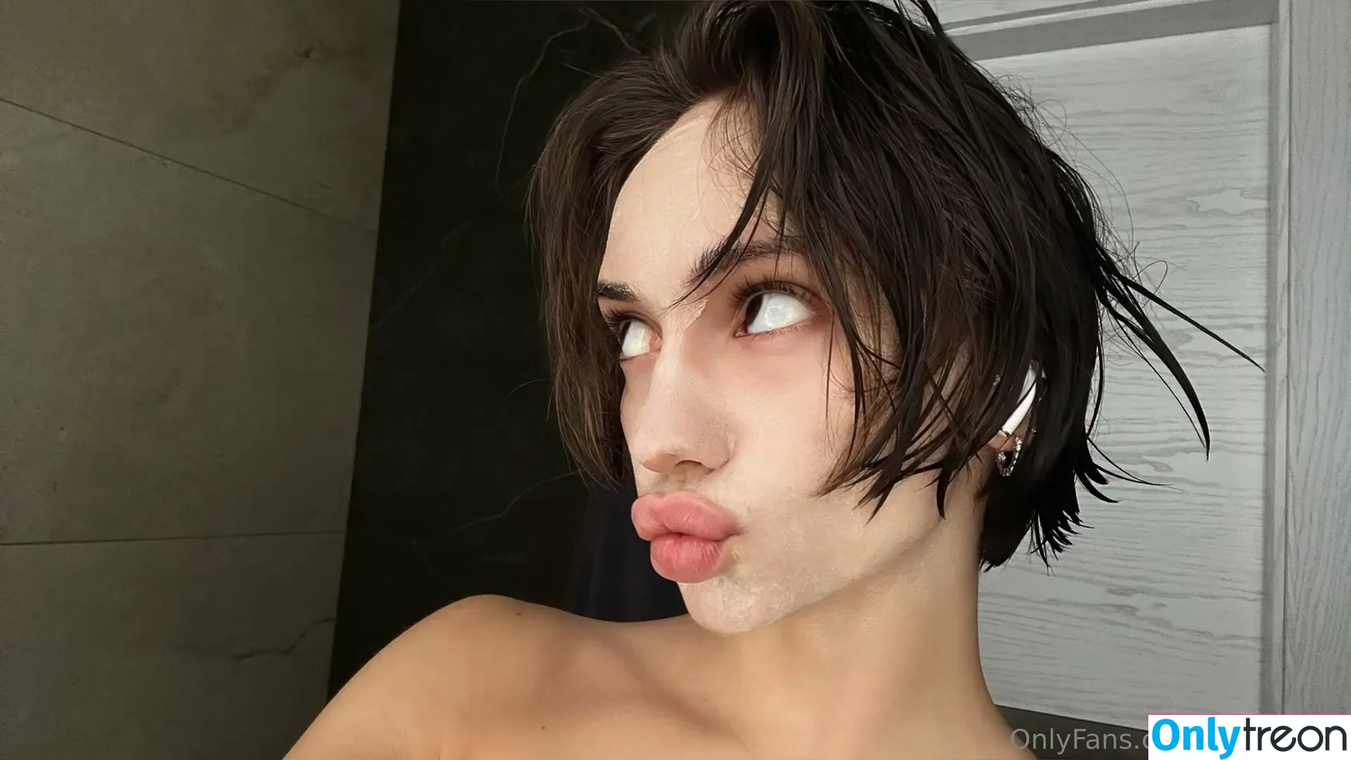 lilicoconut nude photo #0016 (littlelilcoconut)