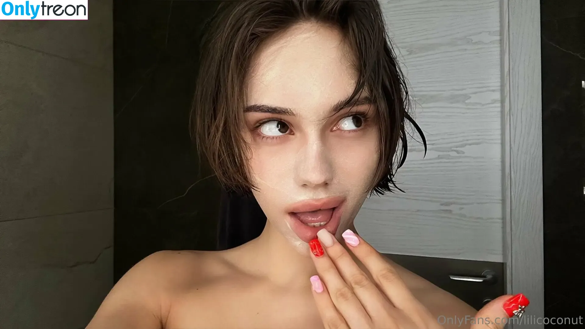 lilicoconut nude photo #0017 (littlelilcoconut)