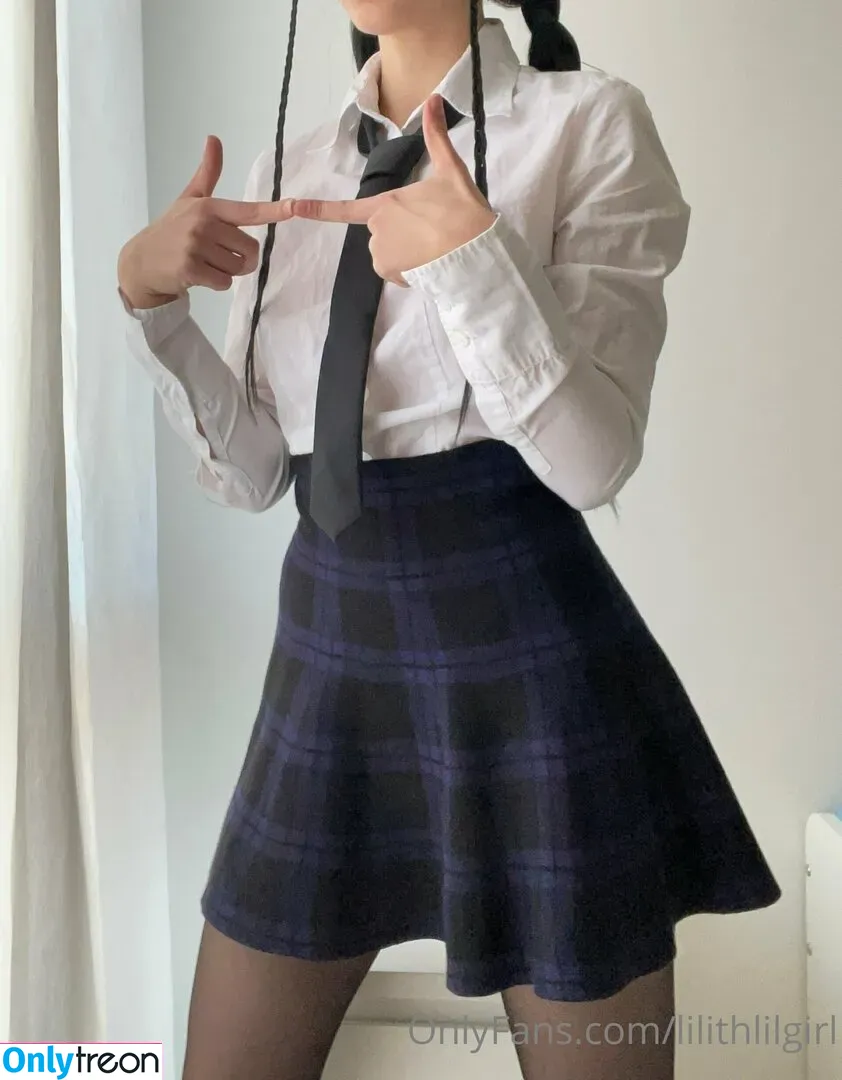 lilithlilgirl nude photo #0002 (lilygirl_official)