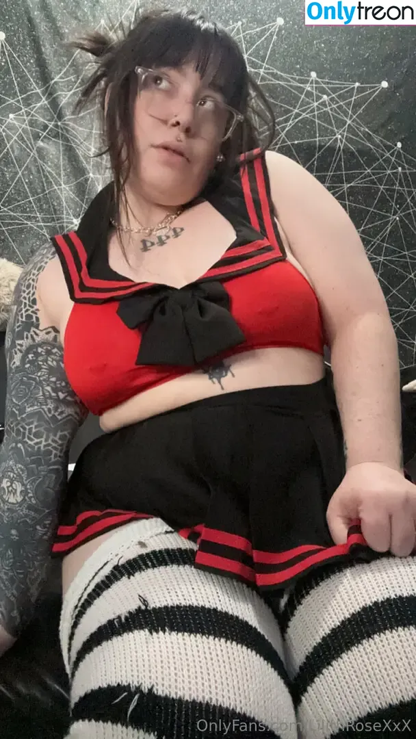 lilithrosexxx nude photo #0081 (lilithrosexxx)