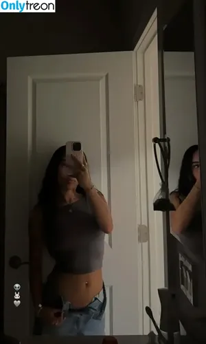 lilkasian / haleyy.nguyen / lil.jaz nude photo #0004