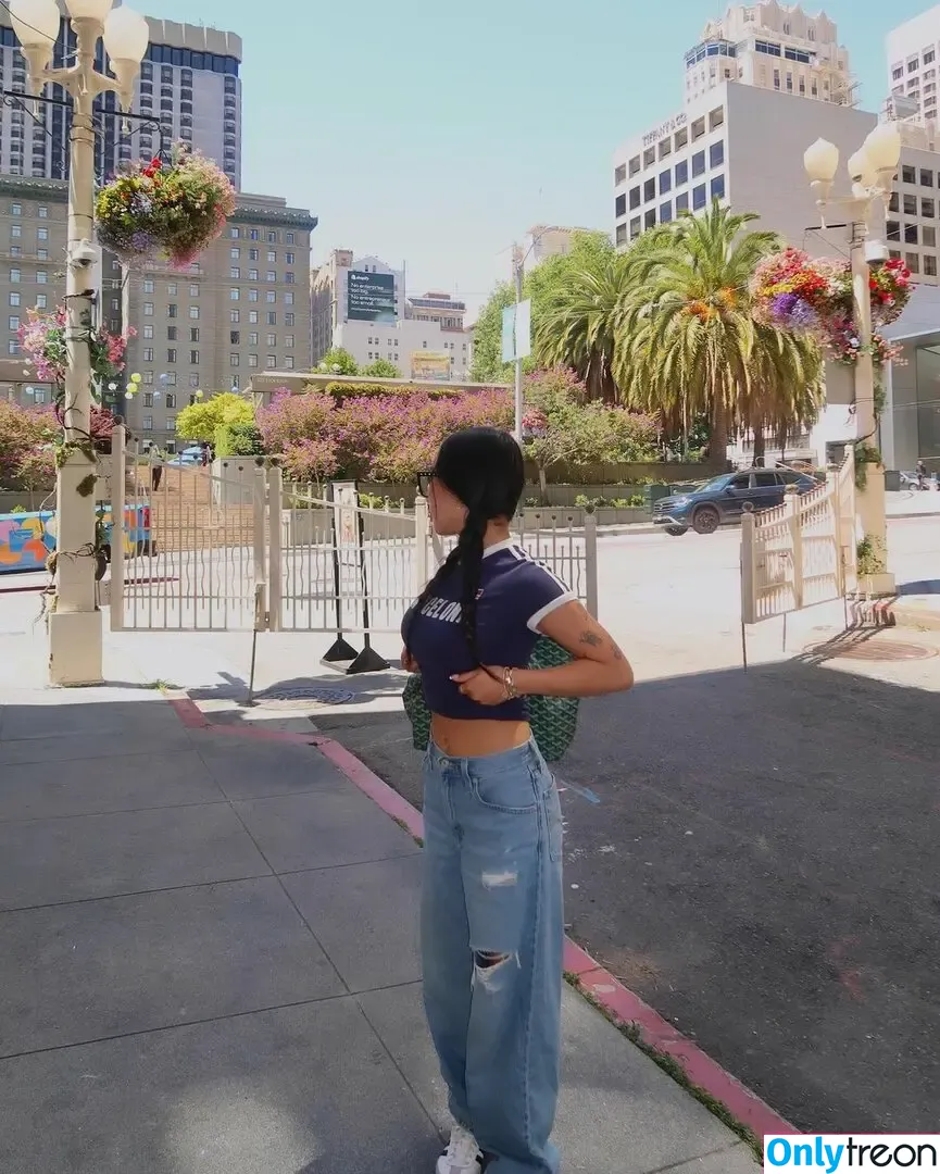 lilkasian nude photo #0010 (haleyy.nguyen / lil.jaz)
