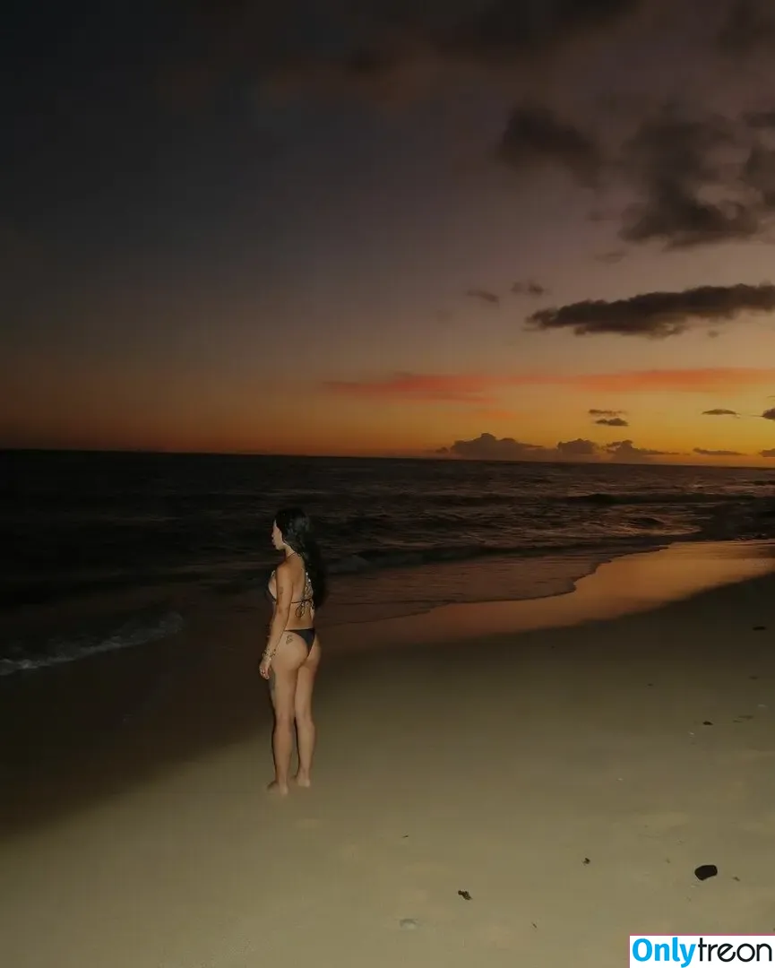lilkasian nude photo #0013 (haleyy.nguyen / lil.jaz)