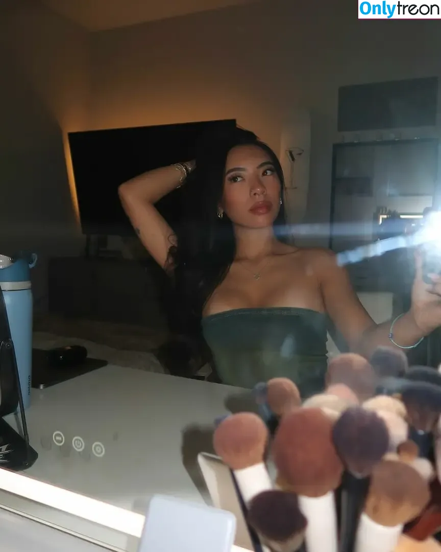 lilkasian nude photo #0018 (haleyy.nguyen / lil.jaz)