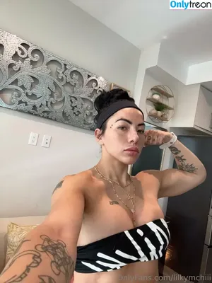 lilkymchiii / danellemfishback nude photo #0082