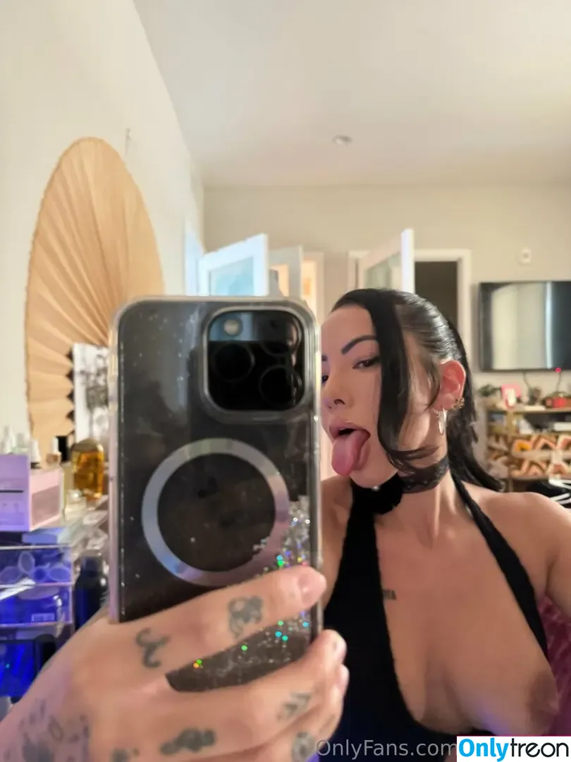lilkymchiii nude photo #0084 (danellemfishback)
