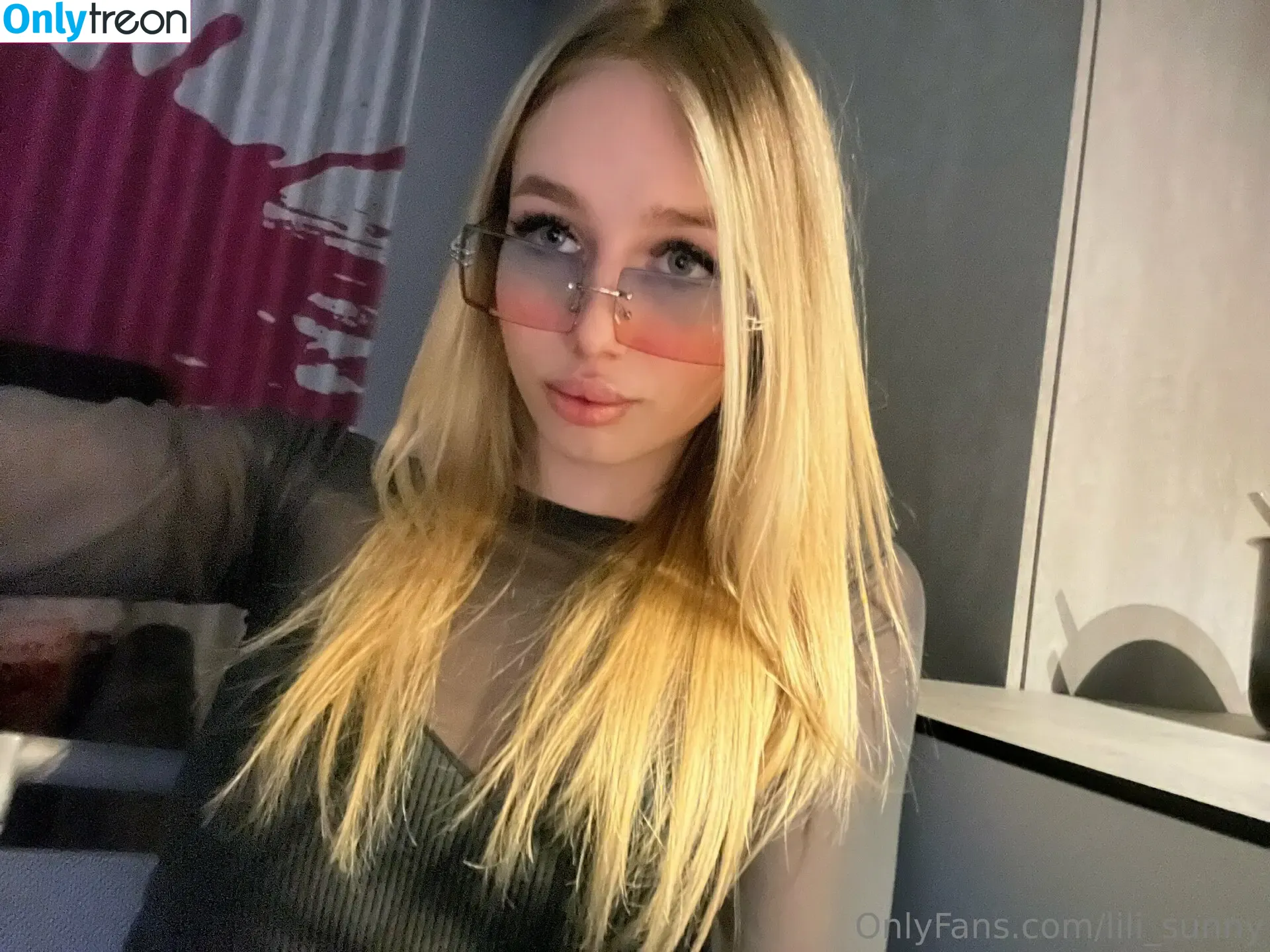 lilli.clark nude photo #0003 (lilli_clark)
