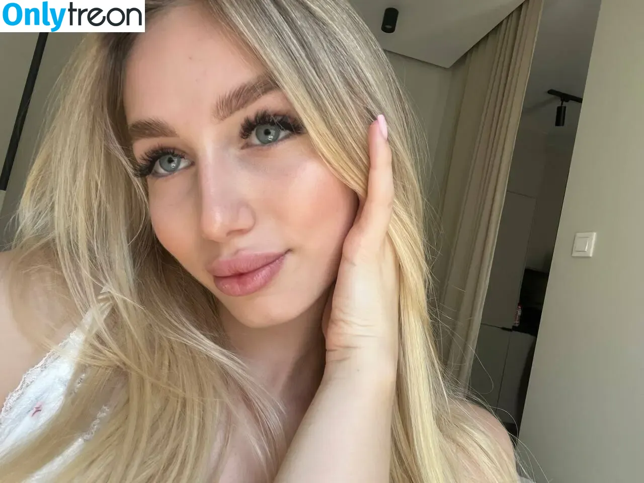 lilli.clark nude photo #0015 (lilli_clark)