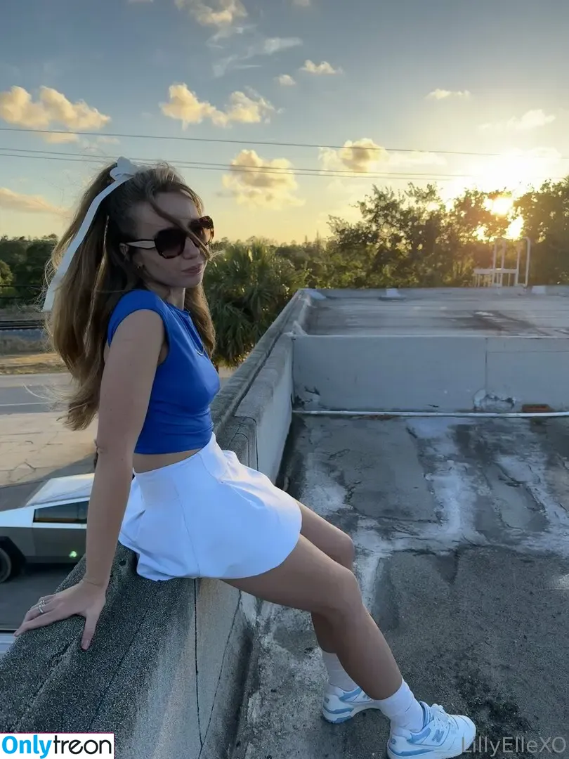 lillyellexo nude photo #0021 (lillyellexo)