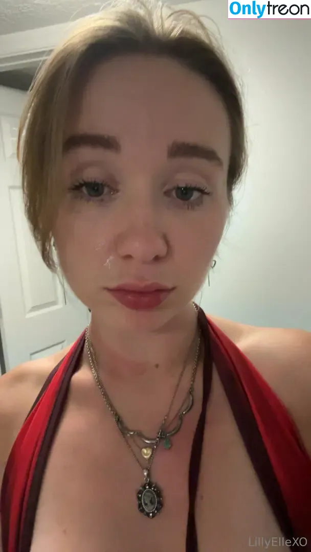 lillyellexo nude photo #0099 (lillyellexo)