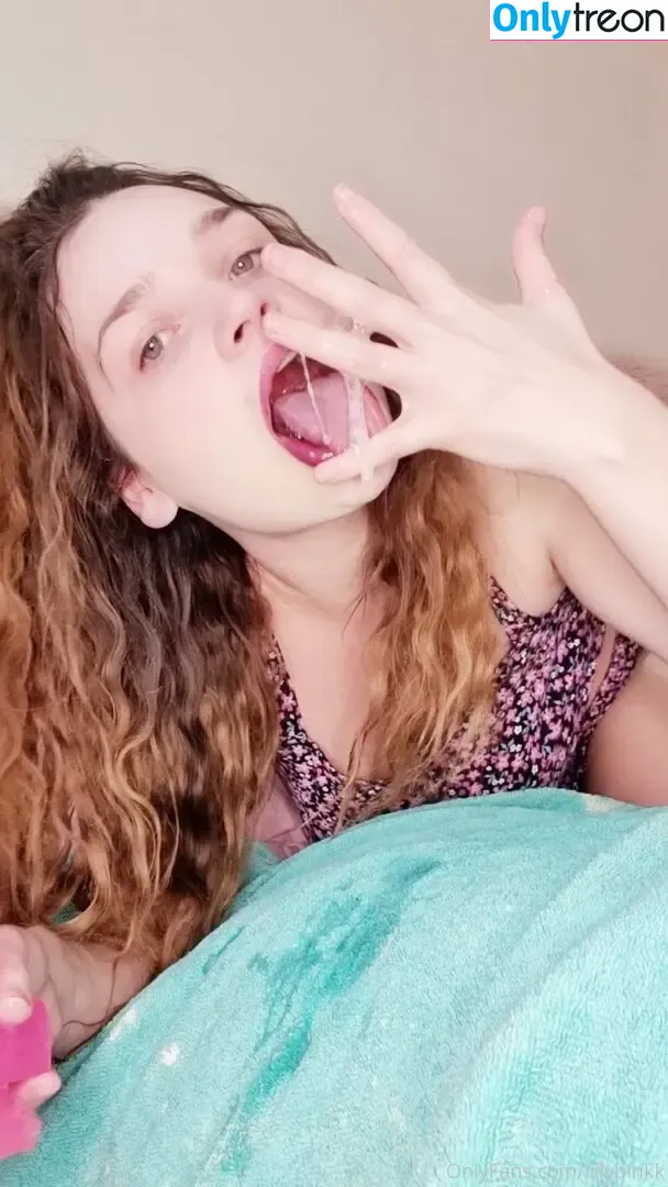 lillypinkk nude photo #0322 (Lilly P / Lilly__Pinkk / lilly.pie.pinkk)