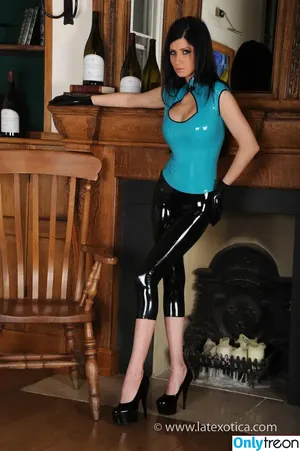 Lillyroma1982 / Lilly Roma / lillyroma32 nude photo #0785