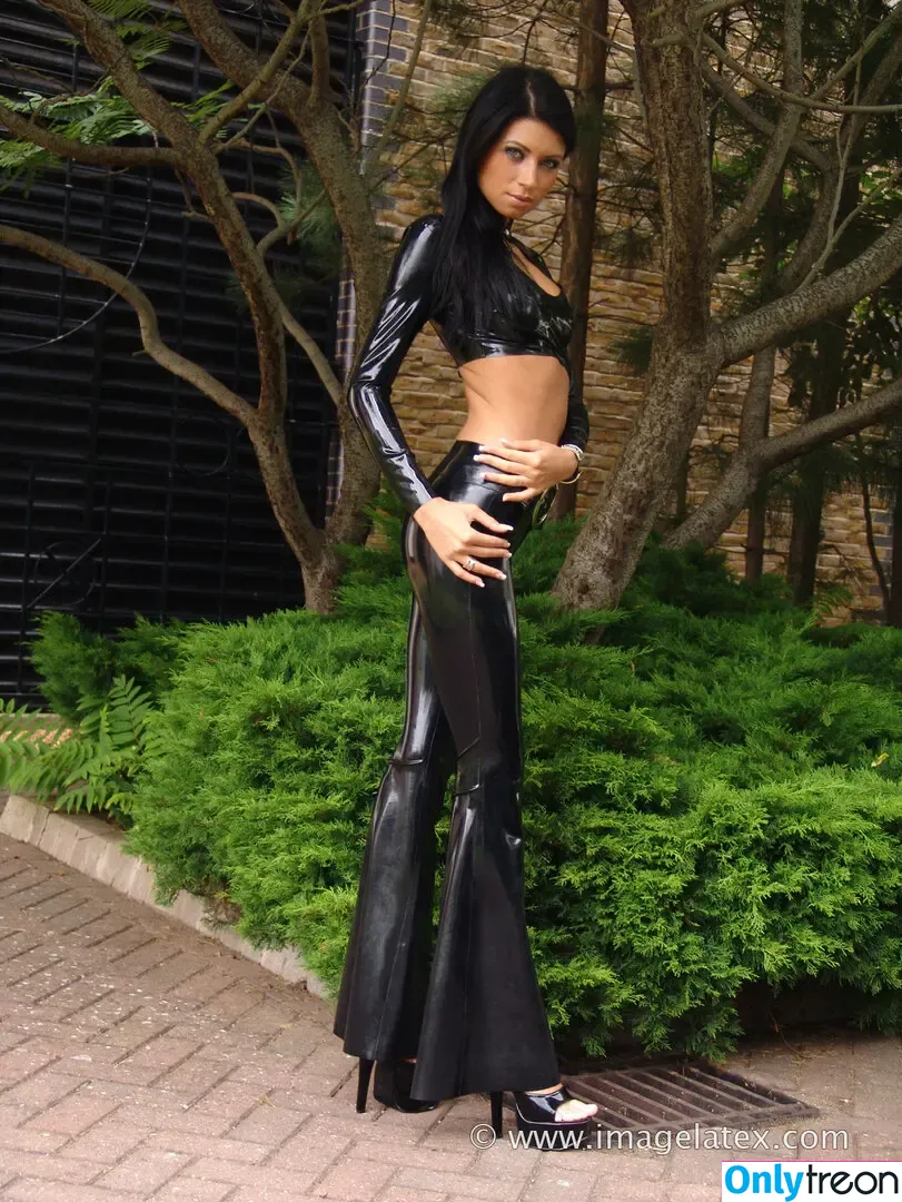 Lillyroma1982 nude photo #0280 (Lilly Roma / lillyroma32)