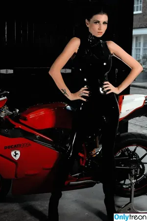 Lillyroma1982 / Lilly Roma / lillyroma32 nude photo #1102