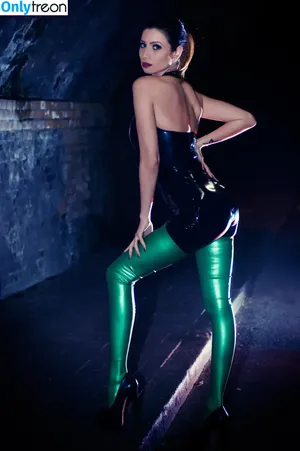 Lillyroma1982 / Lilly Roma / lillyroma32 nude photo #1249