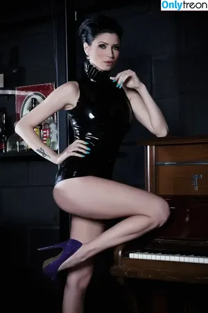 Lillyroma1982 / Lilly Roma / lillyroma32 nude photo #1305