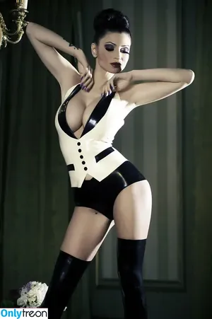 Lillyroma1982 / Lilly Roma / lillyroma32 nude photo #1561