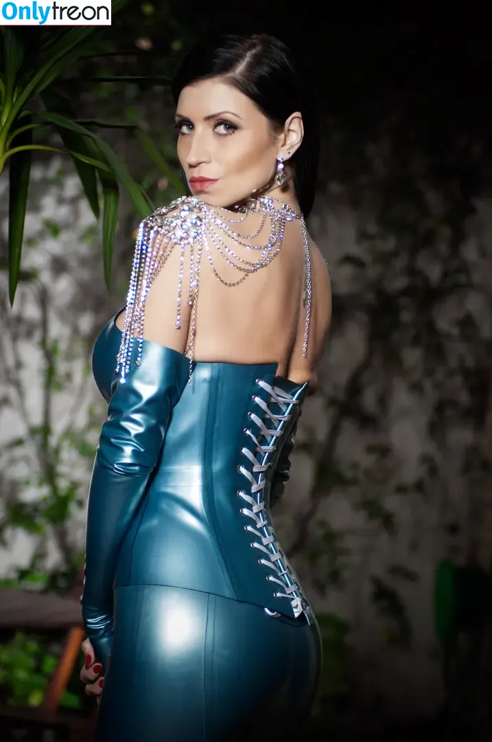 Lillyroma1982 nude photo #1657 (Lilly Roma / lillyroma32)