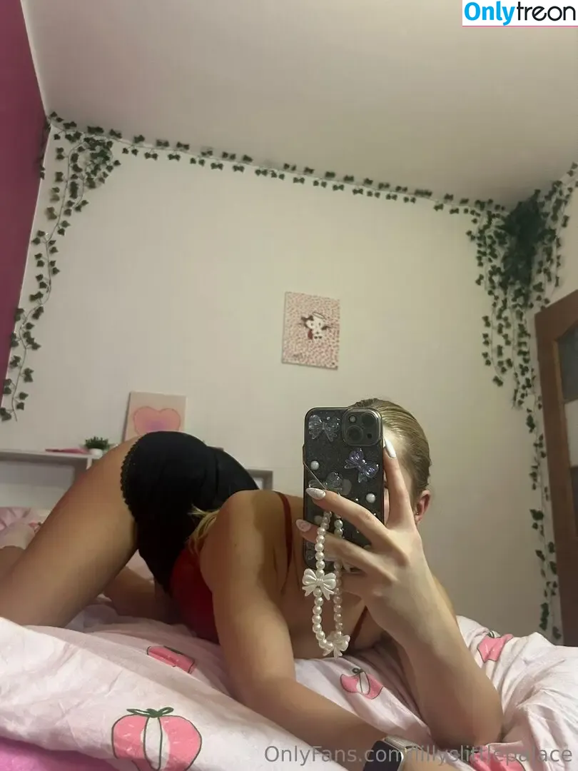 LillysLittlePalace nude photo #0018 (LillysLittlePalace)