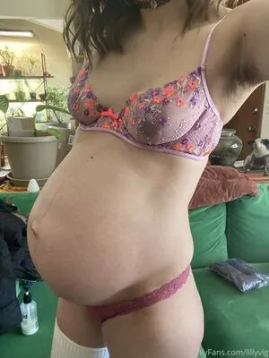 LillyVig / lillyvigmilf / videos nude photo #0201