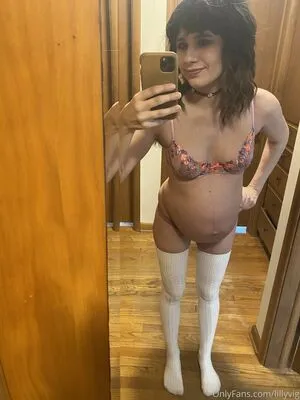 LillyVig / lillyvigmilf / videos nude photo #0202