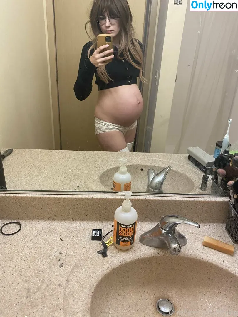 LillyVig nude photo #0151 (lillyvigmilf / videos)