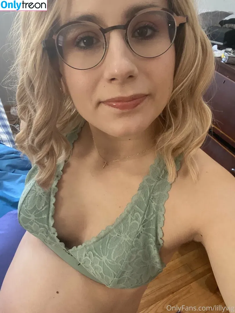 LillyVig nude photo #0286 (lillyvigmilf / videos)