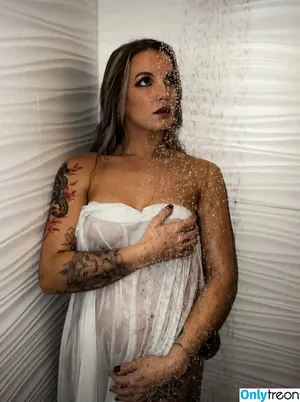 Lilmaddie13 / mads.f.walker nude photo #0002