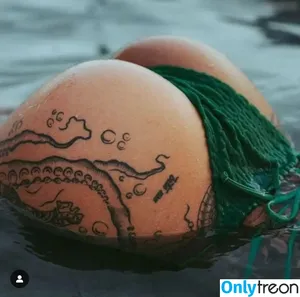  nude photo #0005